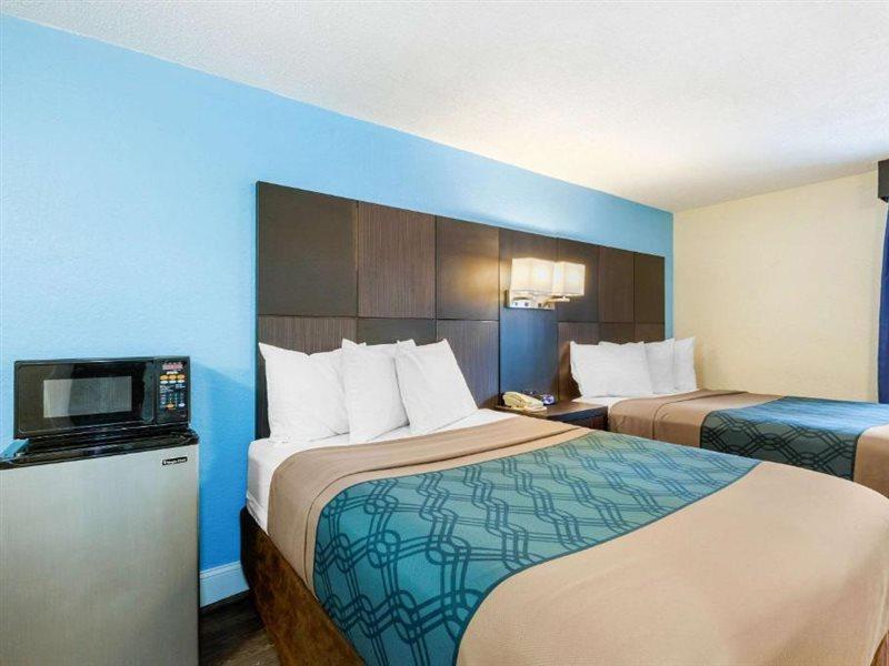 Econo Lodge By Choice - Cape Cod Уэст-Ярмут Экстерьер фото