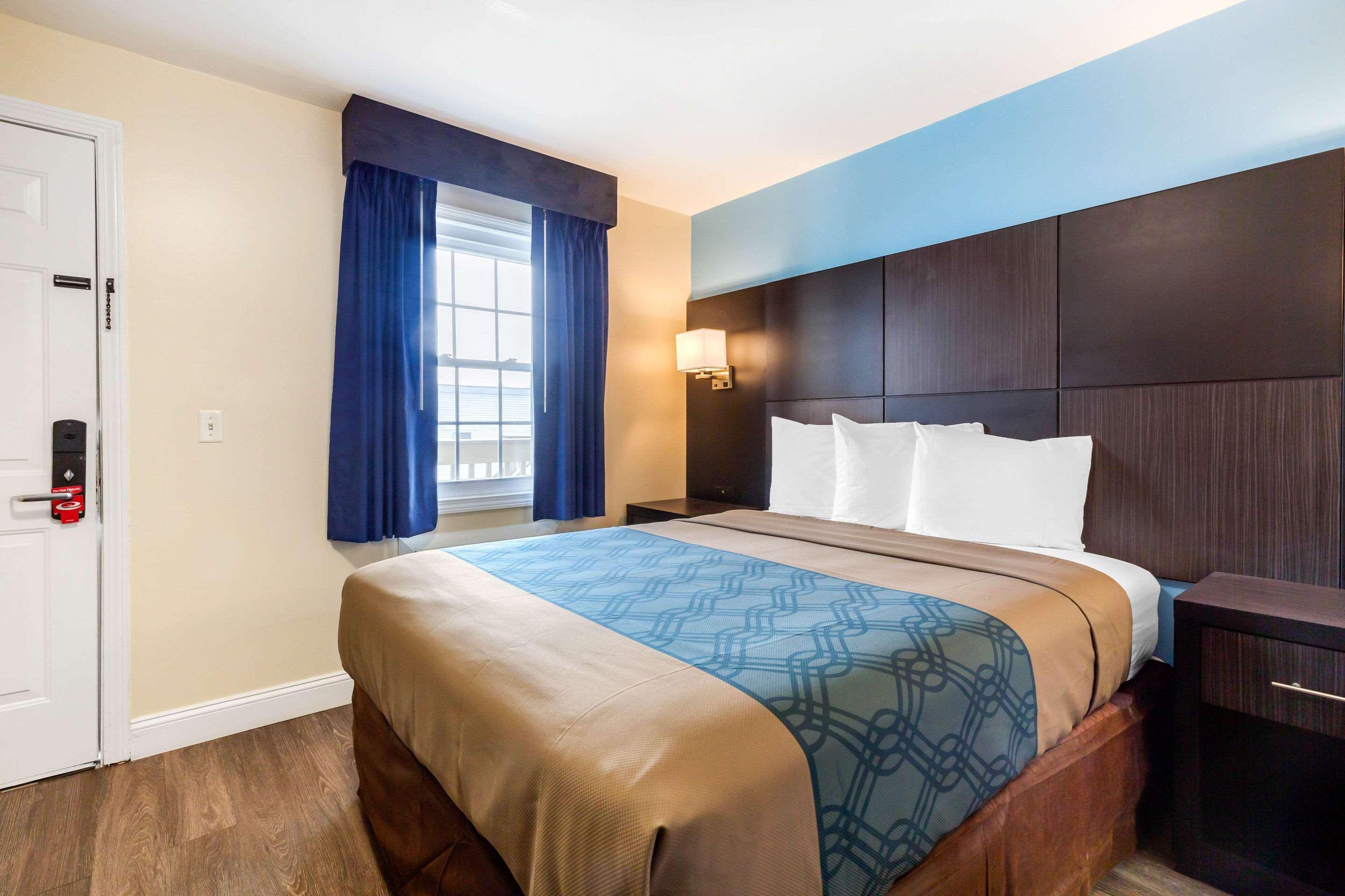 Econo Lodge By Choice - Cape Cod Уэст-Ярмут Экстерьер фото