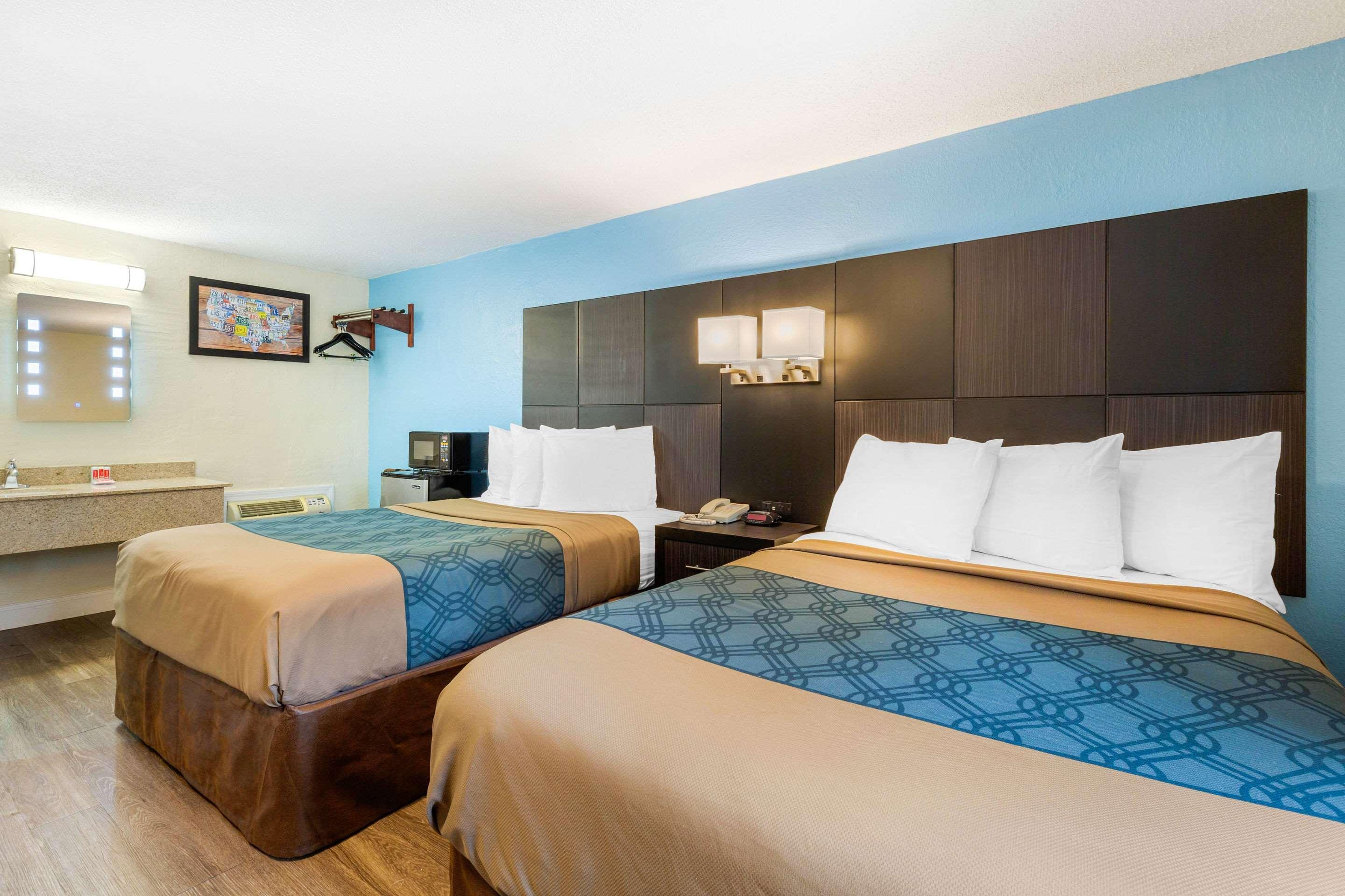 Econo Lodge By Choice - Cape Cod Уэст-Ярмут Экстерьер фото