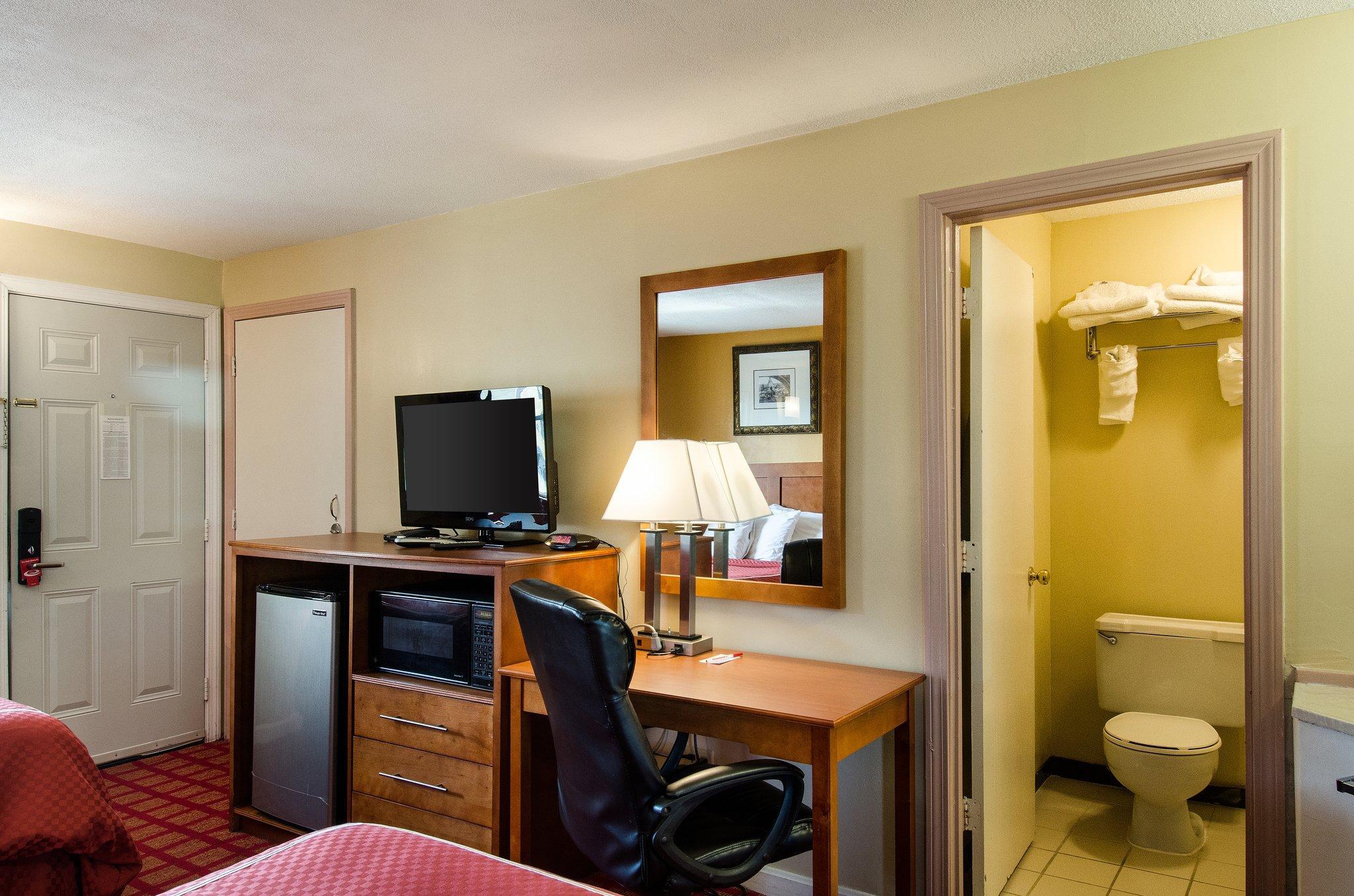 Econo Lodge By Choice - Cape Cod Уэст-Ярмут Экстерьер фото