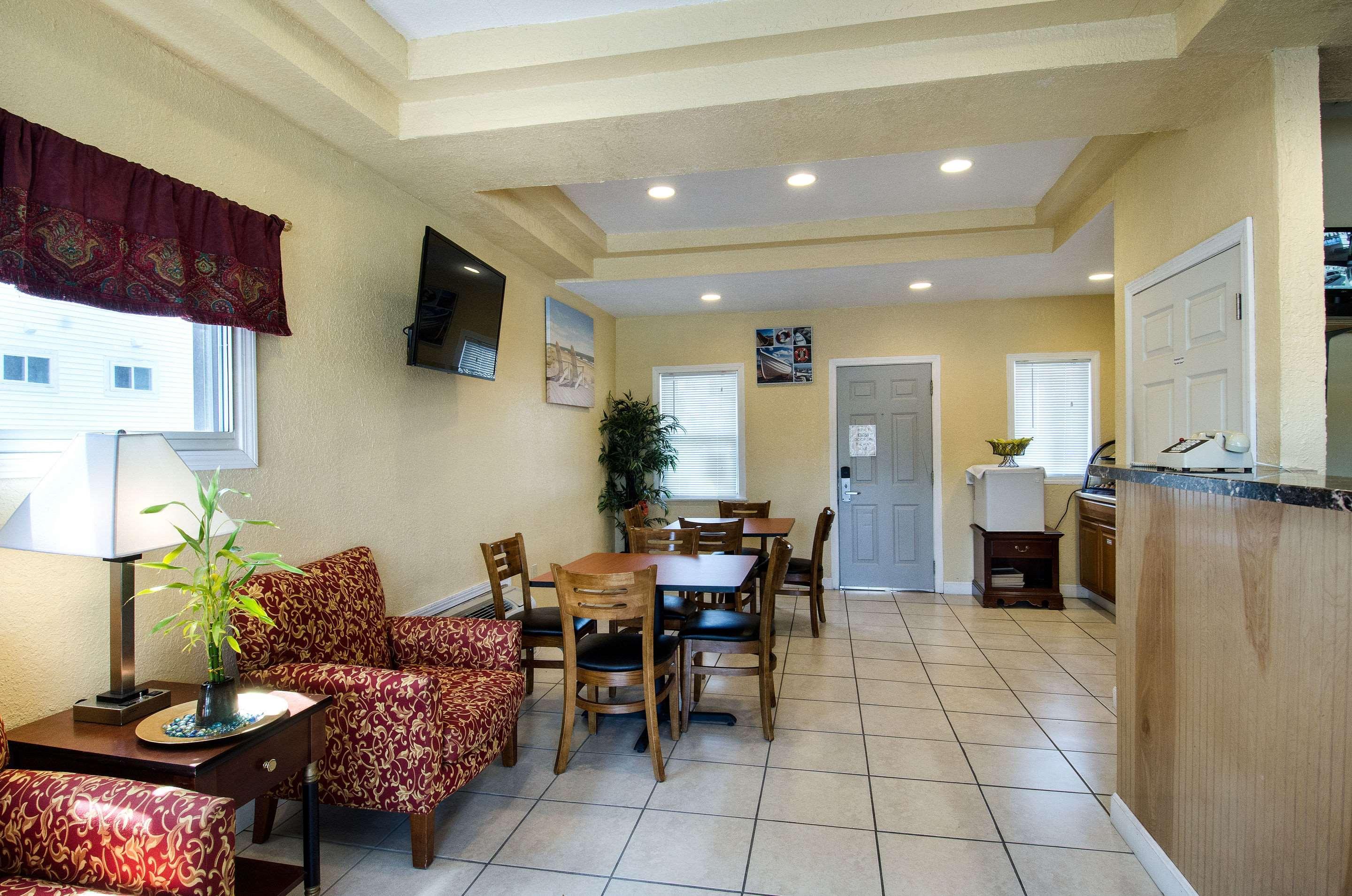 Econo Lodge By Choice - Cape Cod Уэст-Ярмут Экстерьер фото