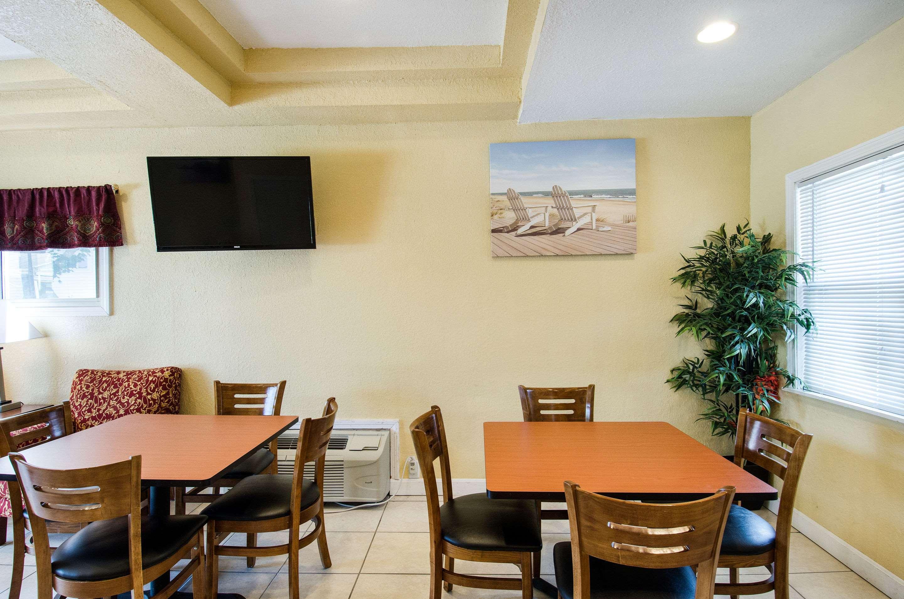 Econo Lodge By Choice - Cape Cod Уэст-Ярмут Экстерьер фото
