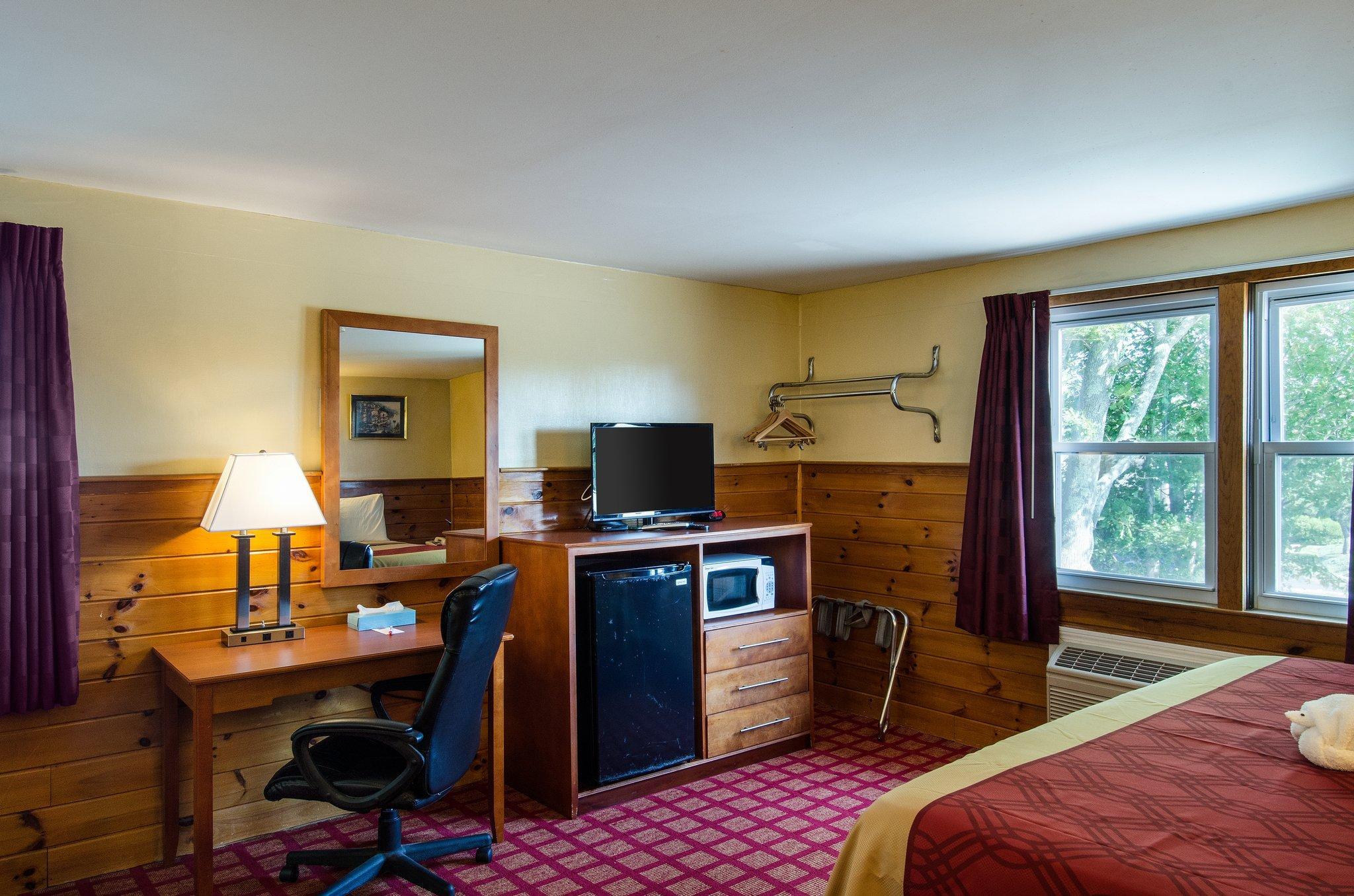 Econo Lodge By Choice - Cape Cod Уэст-Ярмут Экстерьер фото