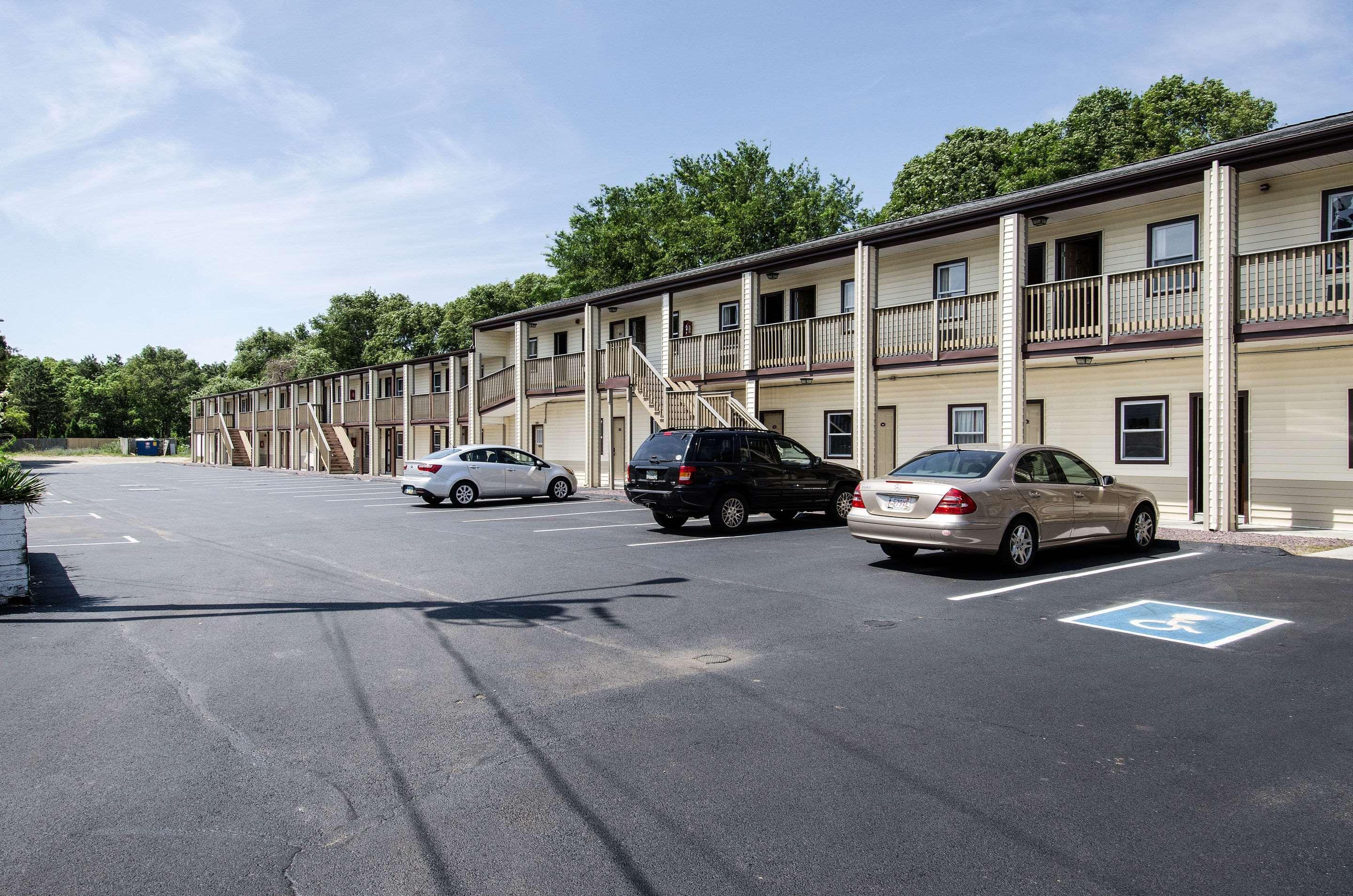 Econo Lodge By Choice - Cape Cod Уэст-Ярмут Экстерьер фото
